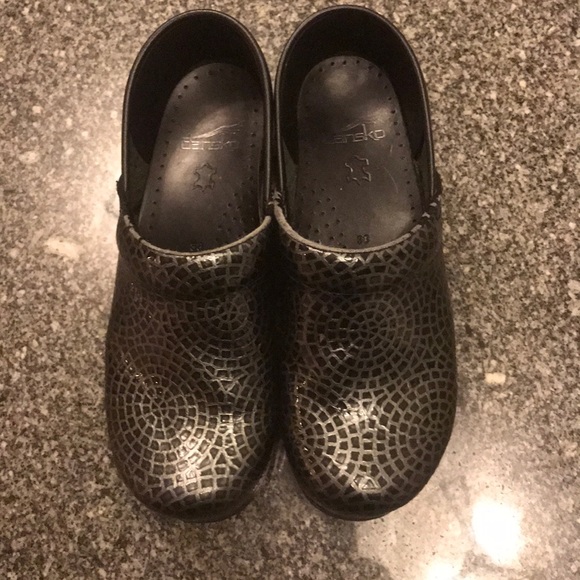 Dansko Shoes - Dansko clogs size 38 black/silver